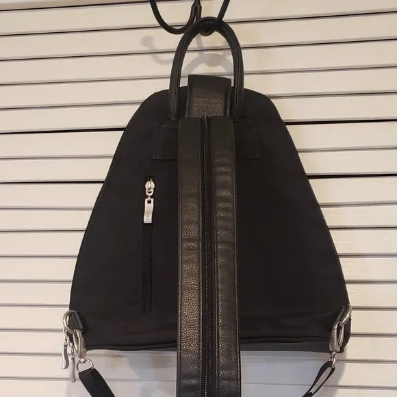 Baggallini Metro Backpack Convertible Sling Bag - Picture 2 of 7